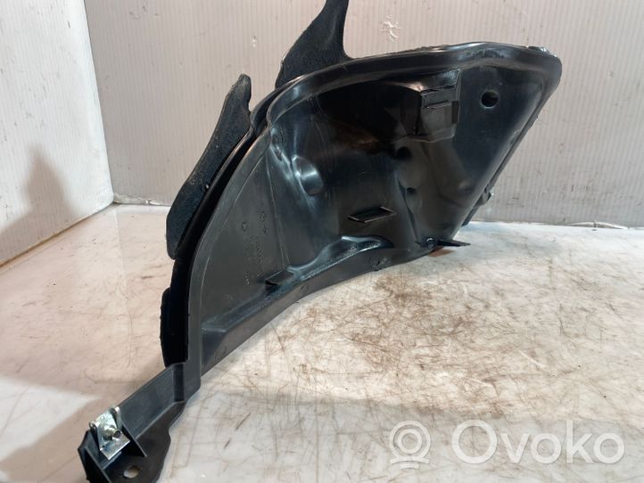 Audi Q7 4L Protección térmica del compartimento del motor 4L0819512