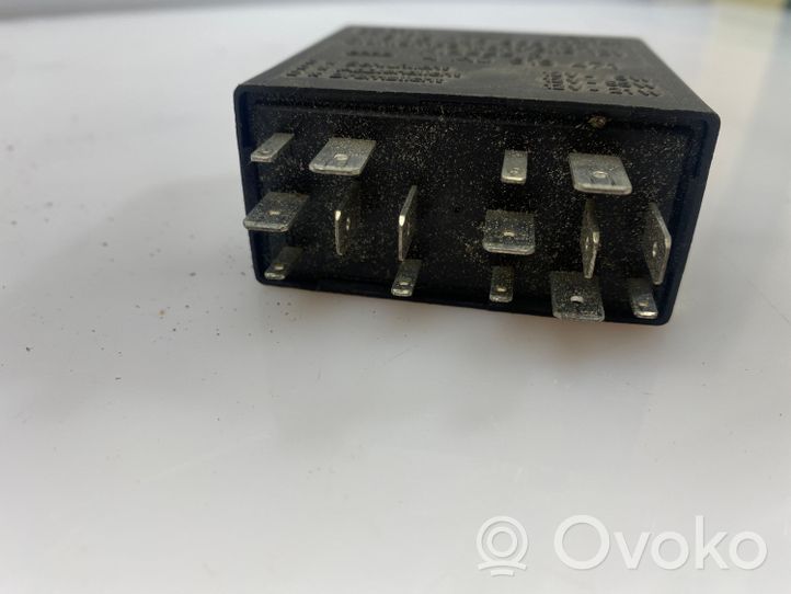 Audi A4 S4 B5 8D Light relay 4A0919471