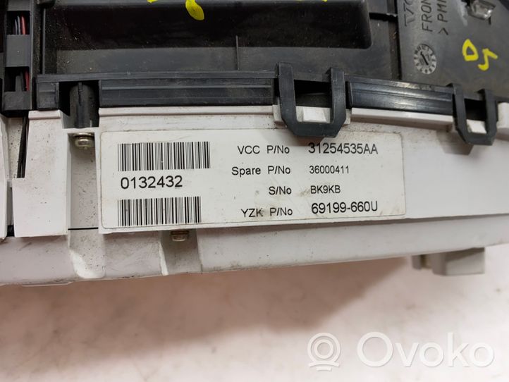 Volvo XC70 Spidometras (prietaisų skydelis) 31254535AA