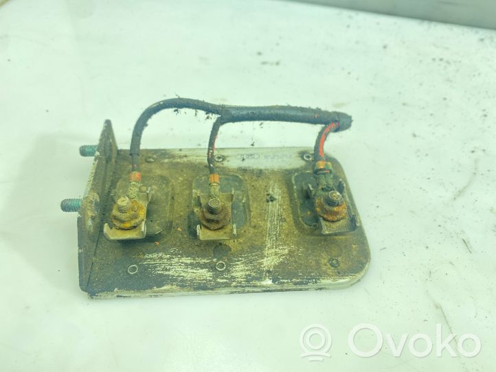 Audi A4 S4 B5 8D Coolant fan relay 8D0959493A