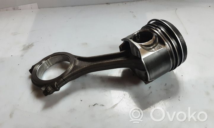 Audi A6 C7 Piston avec bielle 065DF