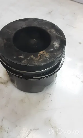 Audi A6 S6 C6 4F Piston 83L82