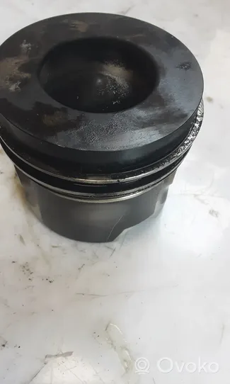 Audi A6 S6 C6 4F Piston 83L82