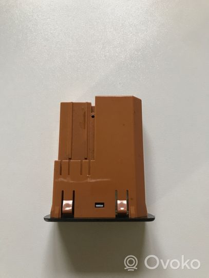 Subaru Outback (BS) USB socket connector 86257AL00A