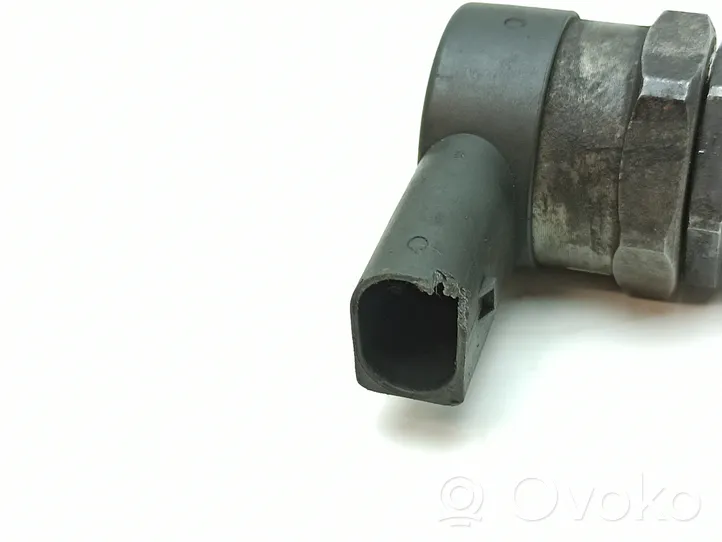 Mercedes-Benz E W211 Regolatore di pressione del carburante A6110780449