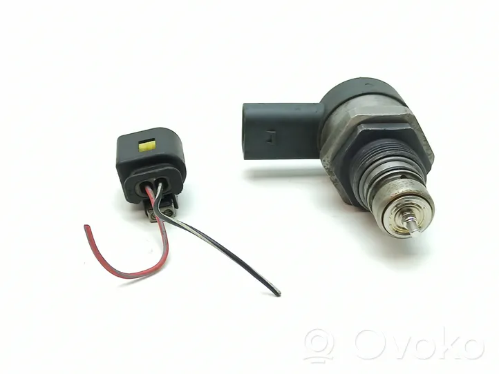 Mercedes-Benz E W211 Regolatore di pressione del carburante A6110780449