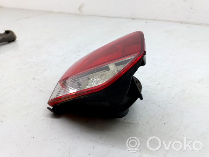 Volkswagen Golf VI Lampy tylnej klapy bagażnika 5K0945093T