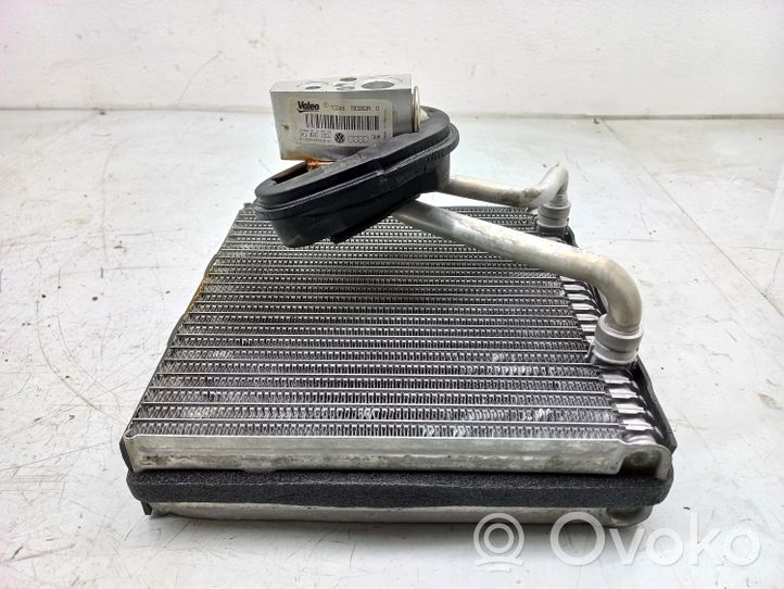 Volkswagen Jetta VI Air conditioning (A/C) radiator (interior) 1K1820103J