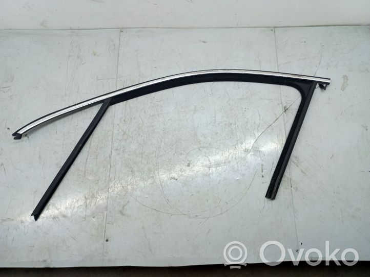 Volkswagen Touareg II Rubber seal front door window/glass 7P0837431H