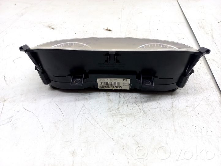 Volkswagen Jetta VI Compteur de vitesse tableau de bord 5C6920952B