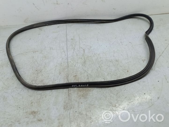 Volkswagen Jetta VI Trunk rubber seal (body) 