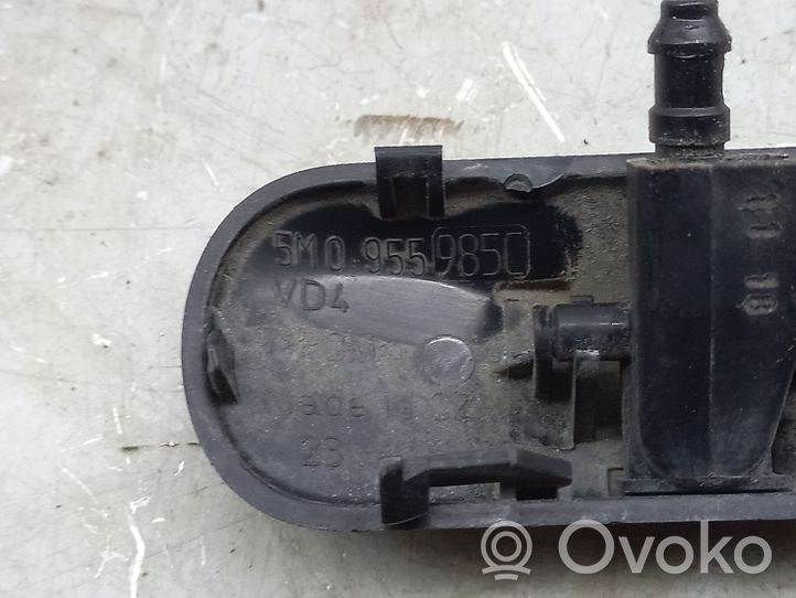 Volkswagen Jetta USA Dysza spryskiwacza szyby przedniej / czołowej 5M0955985C