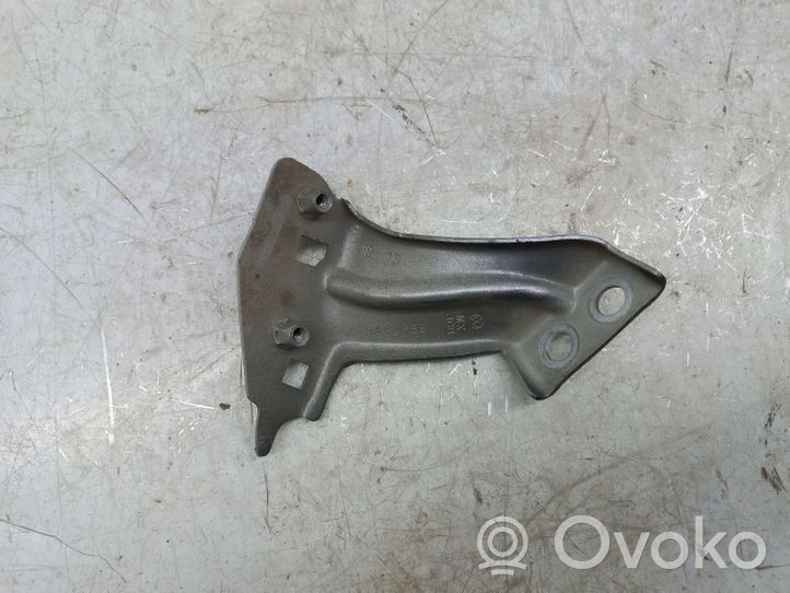 Volkswagen Jetta USA Supporto di montaggio del parafango 17A821138