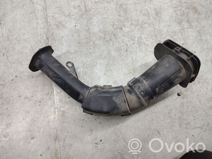 Renault Espace IV Parte del condotto di aspirazione dell'aria 8200289320A