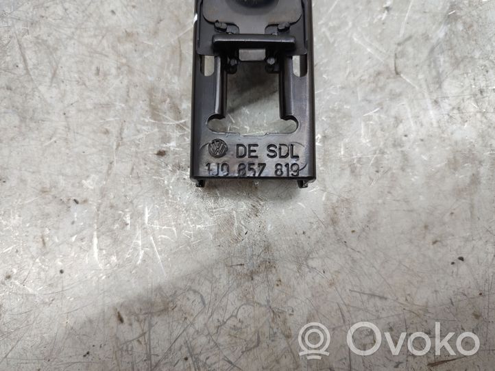 Skoda Fabia Mk1 (6Y) Seat belt height adjuster 1J0857819