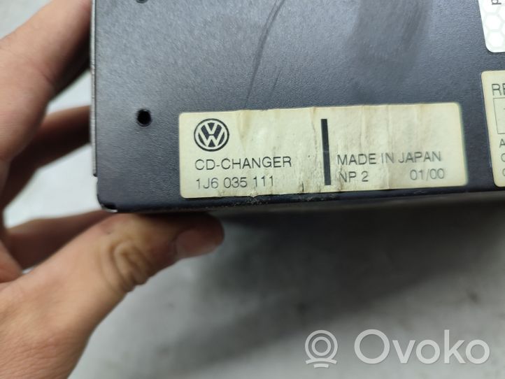 Volkswagen PASSAT B5 CD/DVD-vaihdin 1J6035111