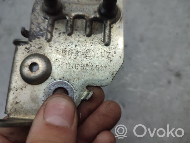 Skoda Octavia Mk1 (1U) Rygiel zamka drzwi tylnych samochodów dostawczych 1U6827511