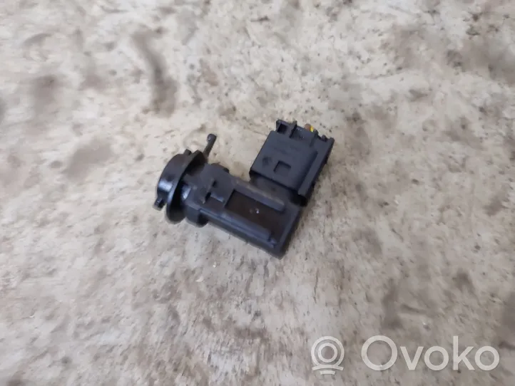 Volkswagen Touareg I Air quality sensor 7L0907643A