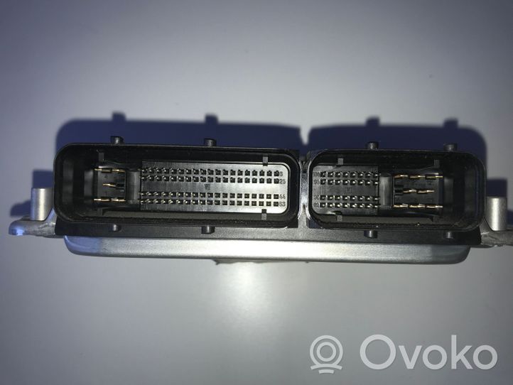 Volkswagen PASSAT B5.5 Sterownik / Moduł ECU 038906019KE