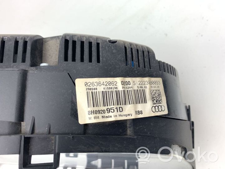 Audi A4 S4 B7 8E 8H Tachimetro (quadro strumenti) 8H0920951D