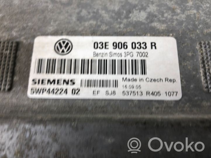 Volkswagen Polo IV 9N3 Centralina/modulo del motore 03E906033R