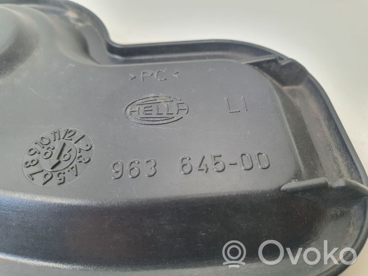 Volkswagen Bora Cache-poussière de phare avant 96364500