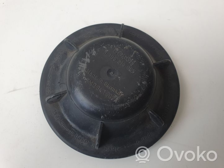 Volkswagen Sharan Osłona żarówki lampy przedniej 7M0941607A