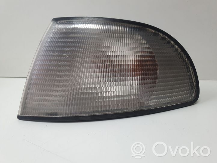 Audi A4 S4 B5 8D Piloto intermitente delantero 6R01490