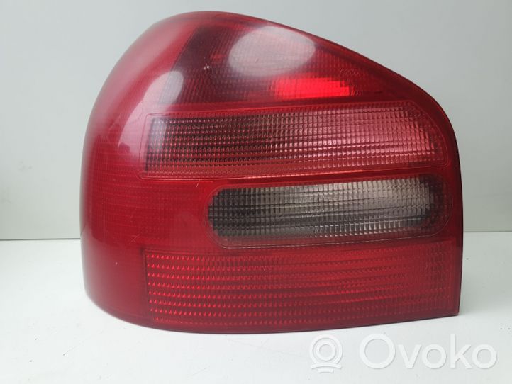 Audi A3 S3 8L Lampa tylna 8L0945095A