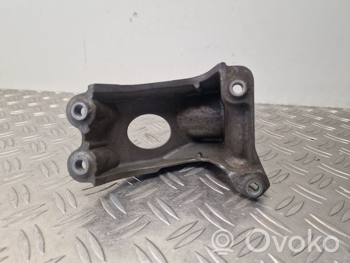 Audi A8 S8 D3 4E Supporto di montaggio scatola del cambio 4E0399114AN