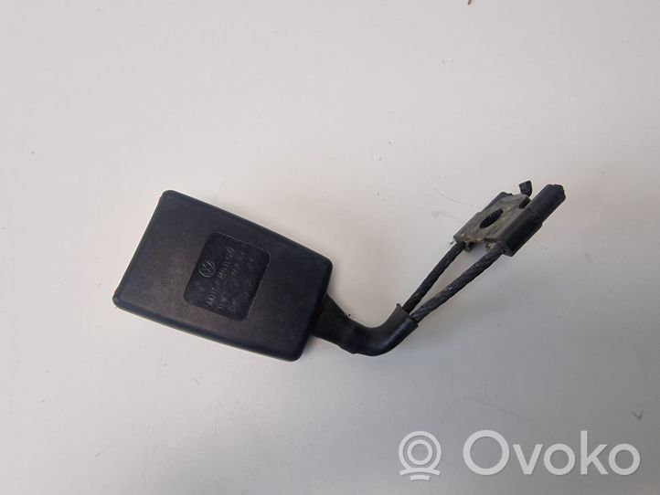 Volkswagen Tiguan Middle seatbelt buckle (rear) 5M0857740B