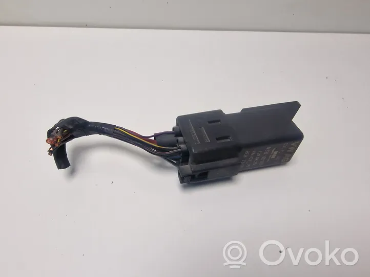 Volkswagen Golf V Przekaźnik / Modul układu ogrzewania wstępnego 03G907282A