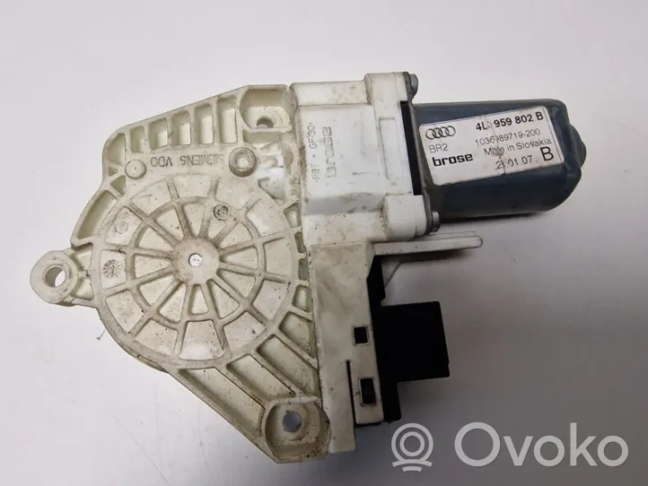 Audi Q7 4L Galinis varikliukas langų pakėlėjo 4L0959802B