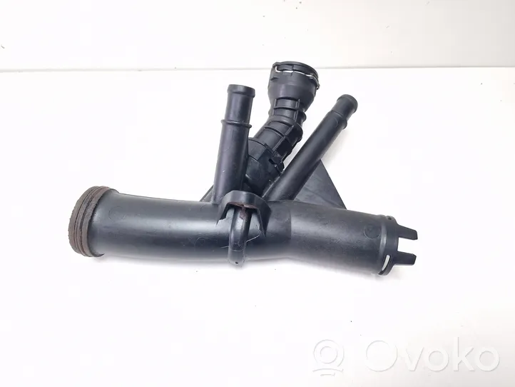 Volkswagen Golf VII Engine coolant pipe/hose 04L121071E