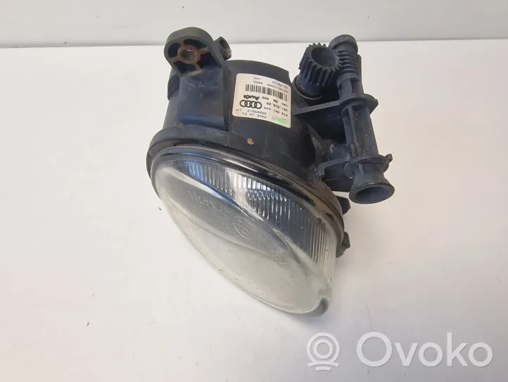 Volkswagen PASSAT CC Feu antibrouillard avant 8T0941699