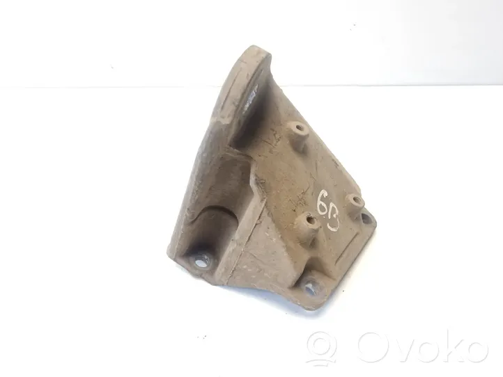 Audi A4 S4 B5 8D Gearbox mounting bracket 8D0399114AH