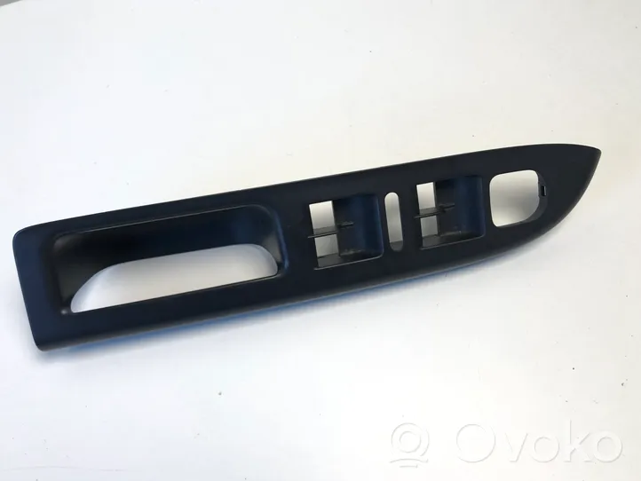 Volkswagen Golf Plus Support bouton lève vitre porte avant 5M1867371C