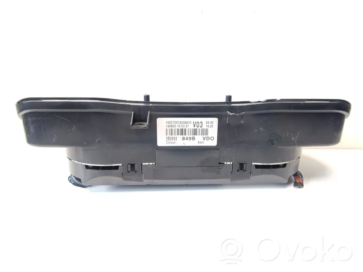 Volkswagen PASSAT B5.5 Tachimetro (quadro strumenti) 3B0920849B