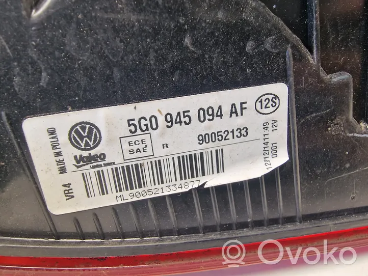 Volkswagen Golf VII Galinis žibintas dangtyje 5G0945094AF