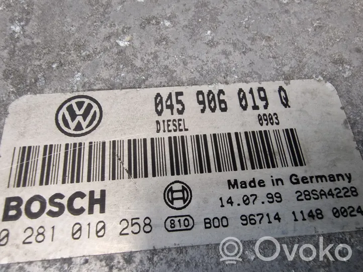 Volkswagen Lupo Calculateur moteur ECU 045906019Q