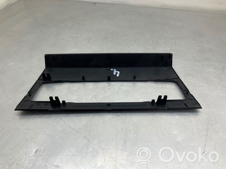 BMW 3 E90 E91 Panel trim 6966407