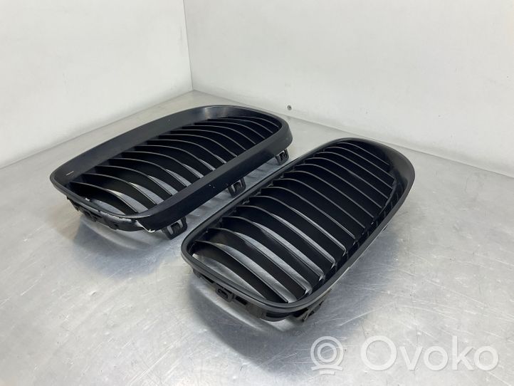 BMW 3 E92 E93 Atrapa chłodnicy / Grill 2158984