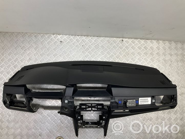 BMW 5 E60 E61 Panelė 6976436