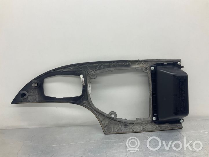 BMW 5 E60 E61 Garniture de panneau console centrale 6989862