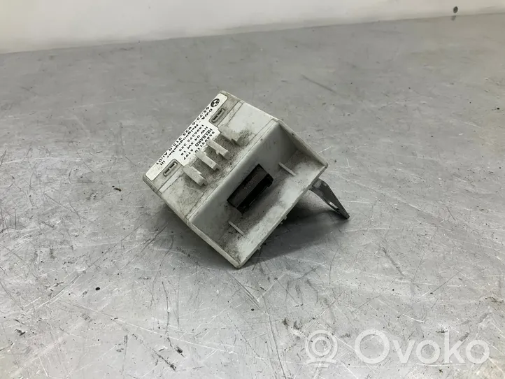 BMW 3 E46 Sensor de frecuencia del intermitente 6923215