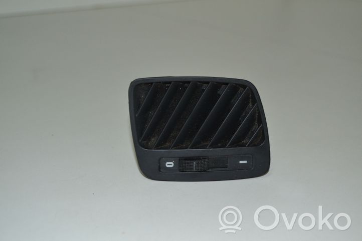 Audi A6 Allroad C5 Garniture, panneau de grille d'aération latérale 4B0819793