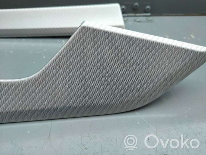 Audi A4 S4 B9 Barra di rivestimento della portiera anteriore 8W0867410