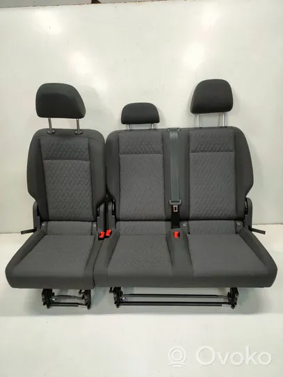 Volkswagen Caddy Seat set 2K7883505