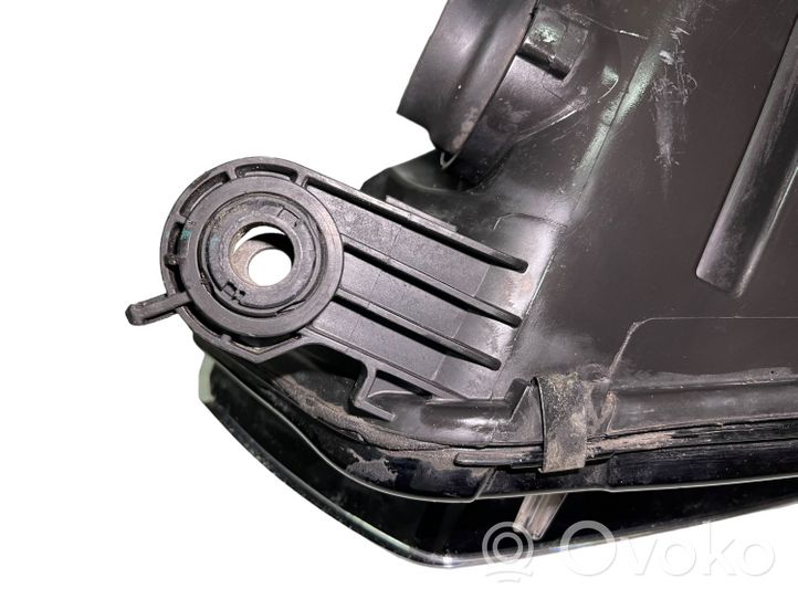 Audi A4 S4 B9 Lampa przednia 8W0941006B