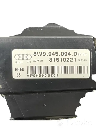 Audi A4 S4 B9 Lampy tylnej klapy bagażnika 8W9945094D